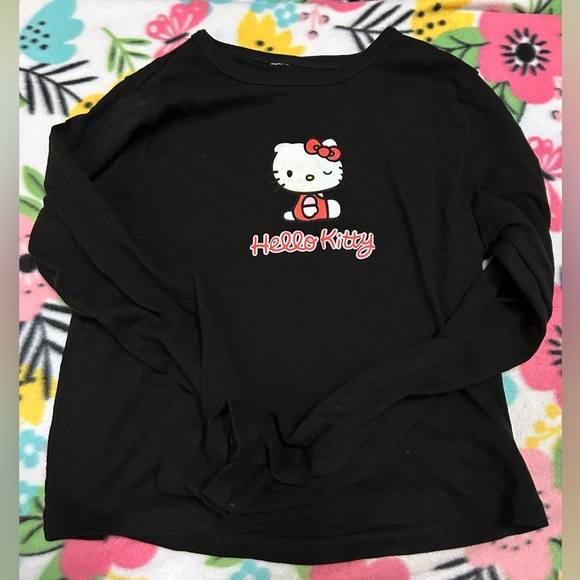 Hello Kitty, Strawberry Shortcake, Bratz, Care Bear T-Shirt Bundle - Picture 3 of 11